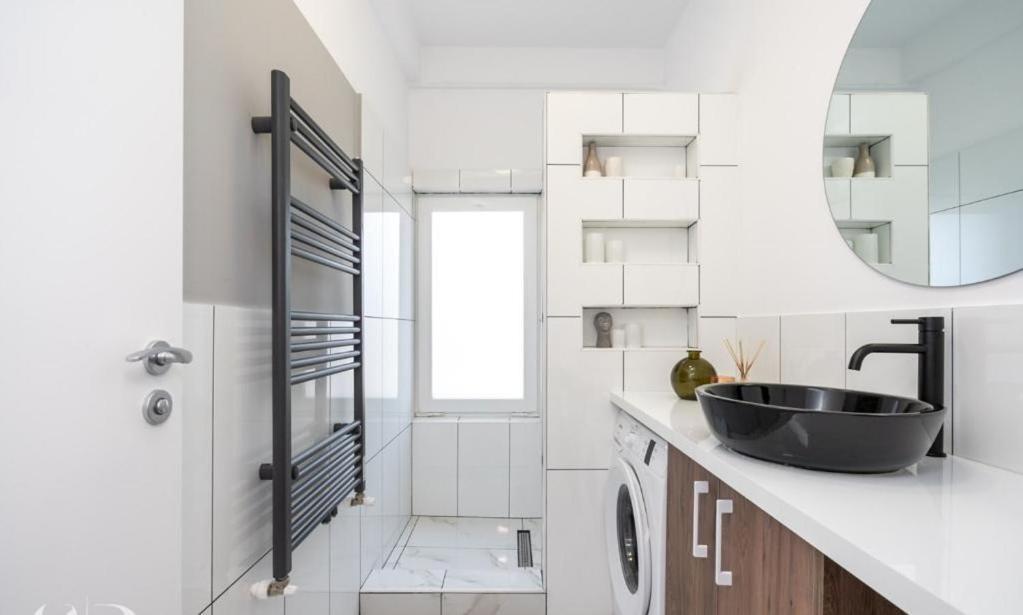 Majestic Apartament With View In Magheru Bukarest Exteriör bild